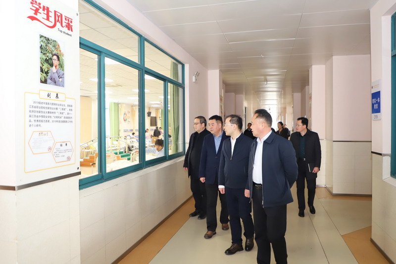 日出水了啊快点使劲动态图