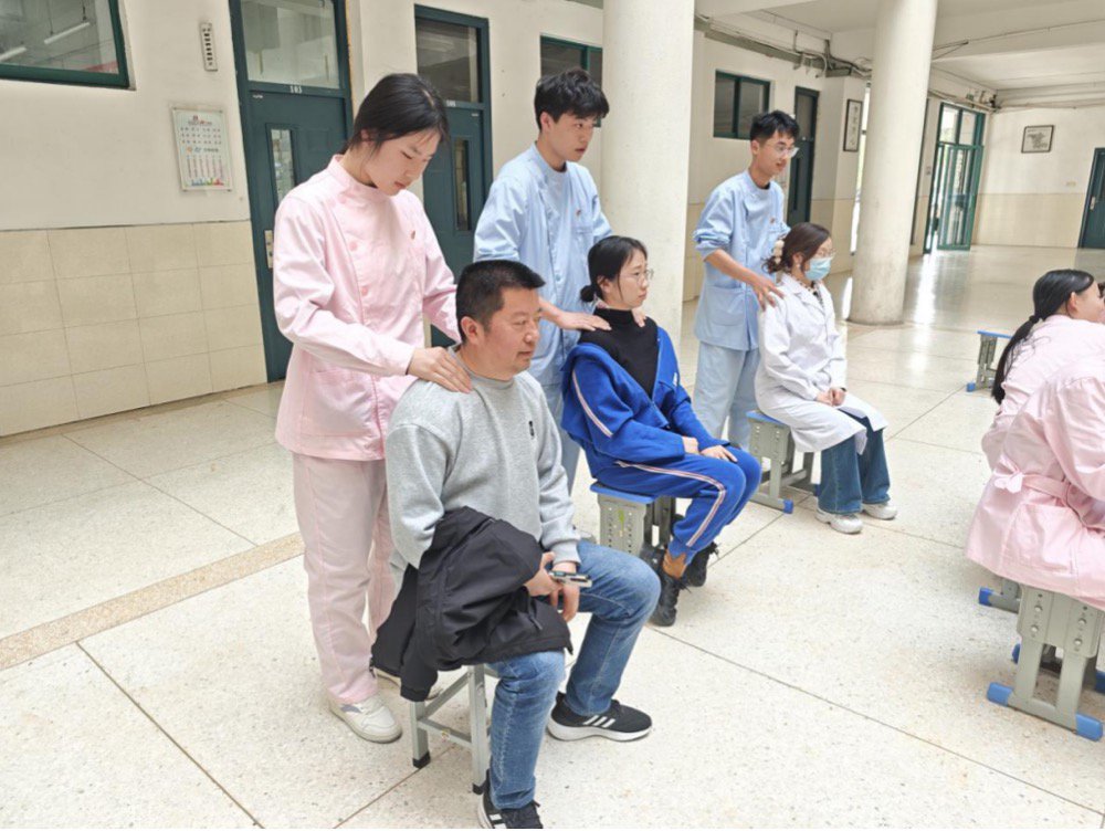 日出水了啊快点使劲动态图