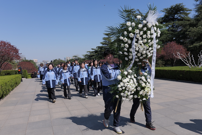 日出水了啊快点使劲动态图