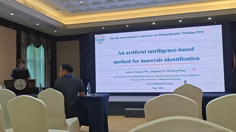 日出水了啊快点使劲动态图