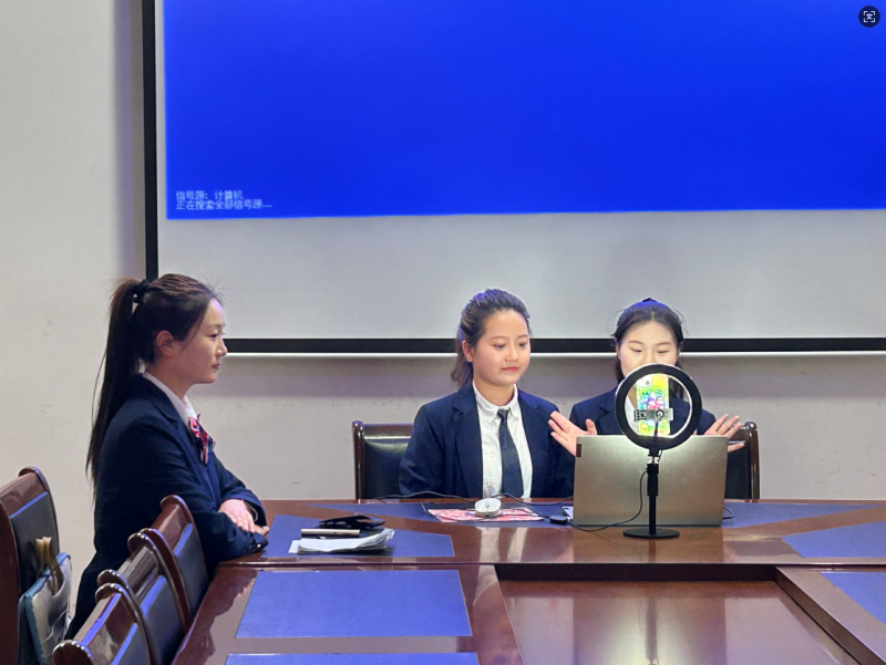 日出水了啊快点使劲动态图