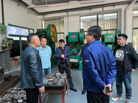 日出水了啊快点使劲动态图