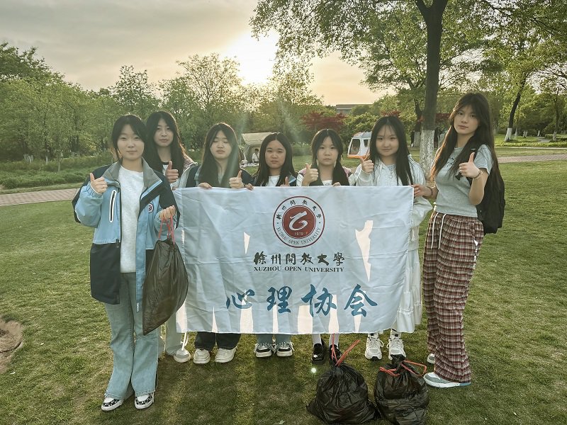 日出水了啊快点使劲动态图