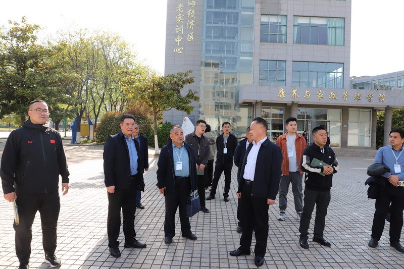 日出水了啊快点使劲动态图