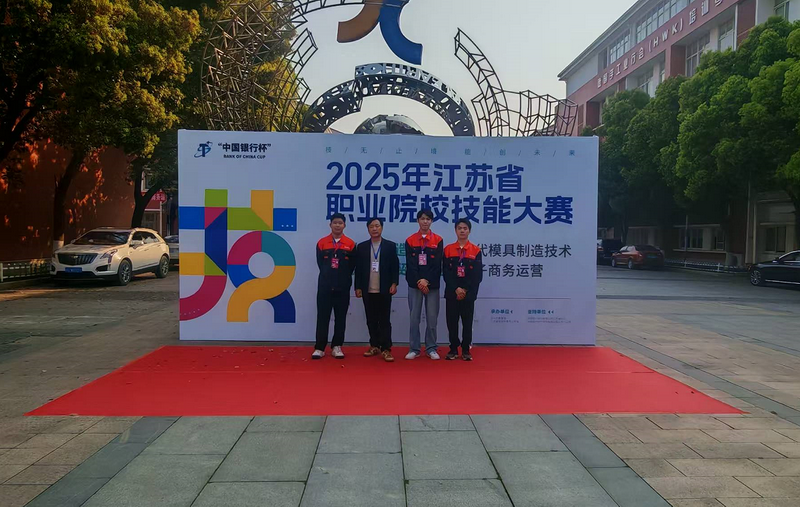 日出水了啊快点使劲动态图