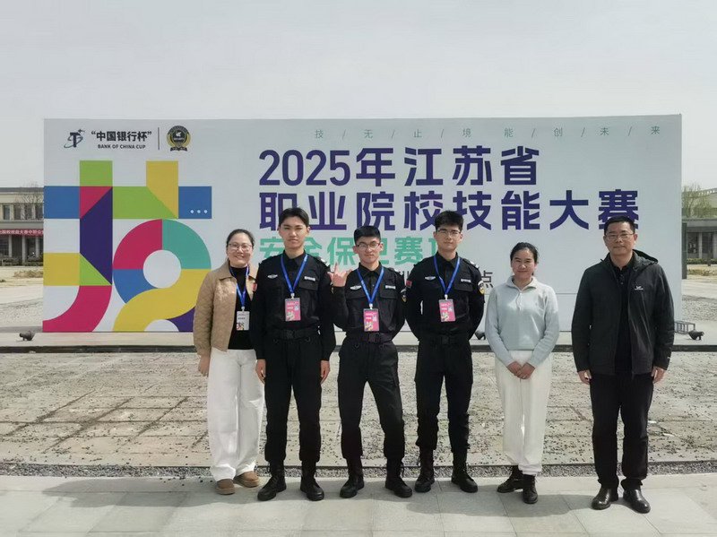 日出水了啊快点使劲动态图