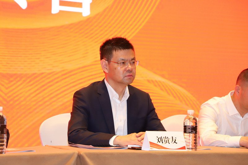 日出水了啊快点使劲动态图