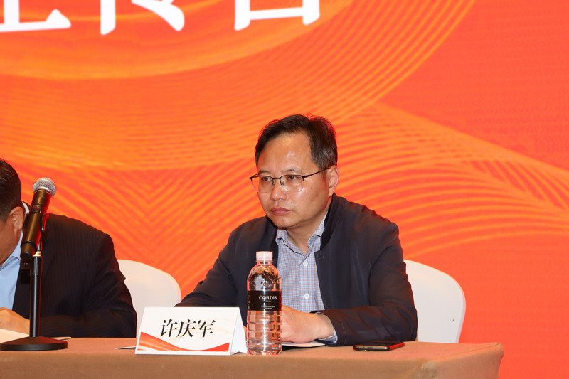 日出水了啊快点使劲动态图