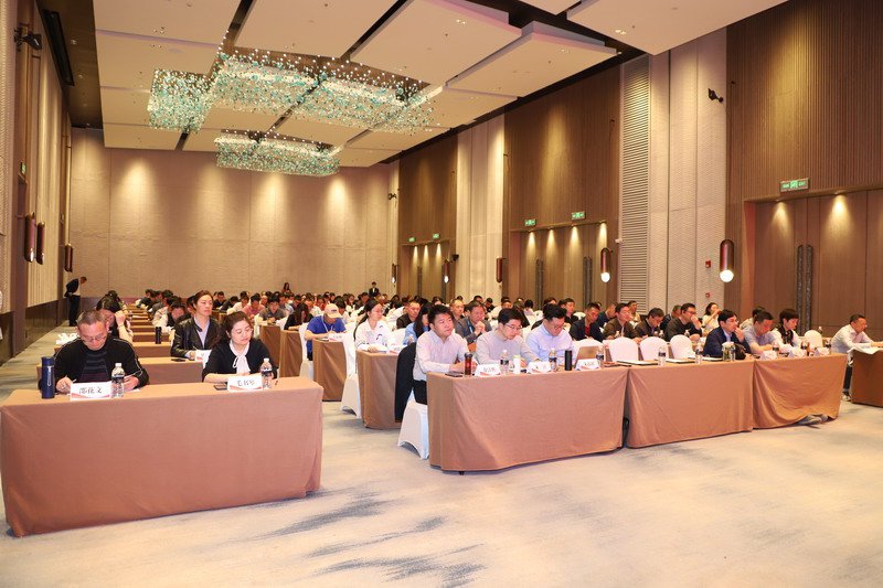 日出水了啊快点使劲动态图