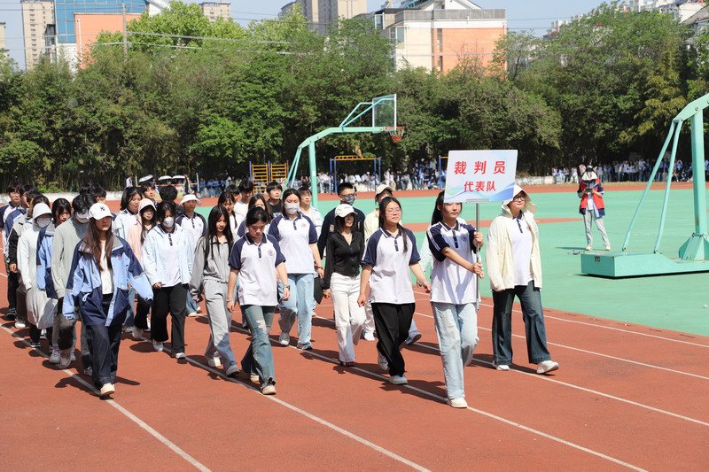 日出水了啊快点使劲动态图