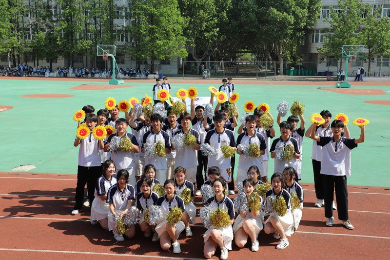 日出水了啊快点使劲动态图