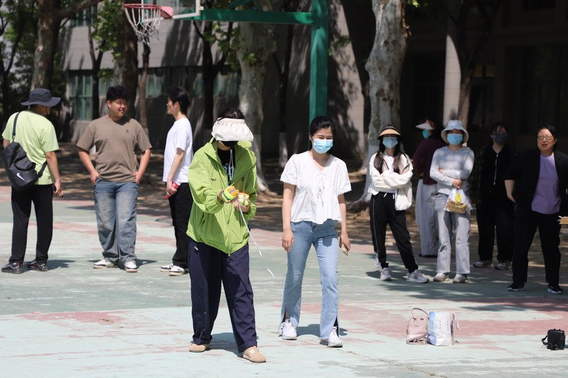日出水了啊快点使劲动态图