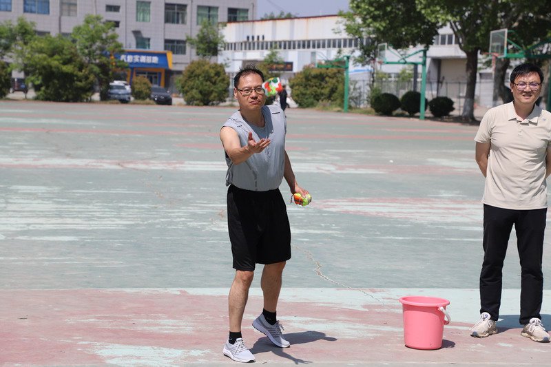 日出水了啊快点使劲动态图