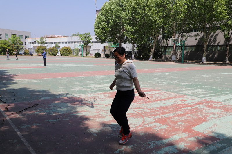 日出水了啊快点使劲动态图