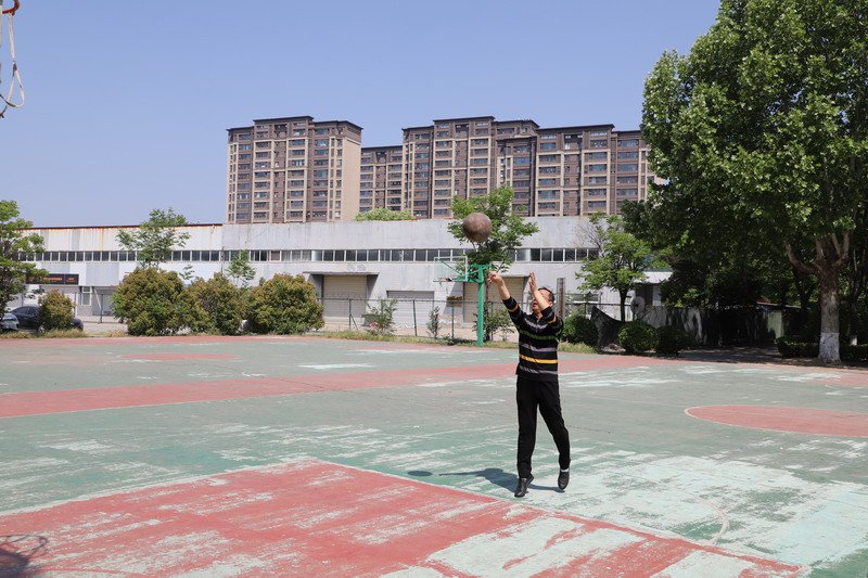 日出水了啊快点使劲动态图