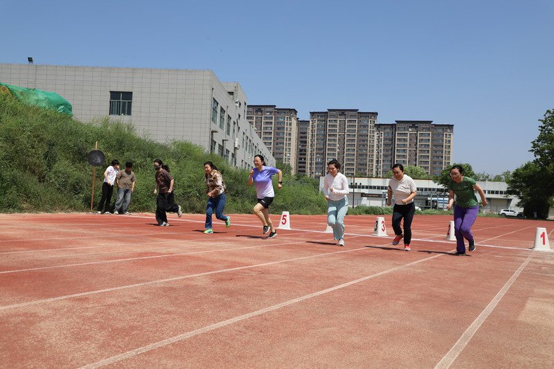 日出水了啊快点使劲动态图