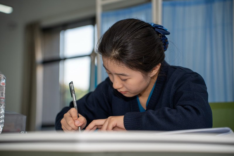 日出水了啊快点使劲动态图