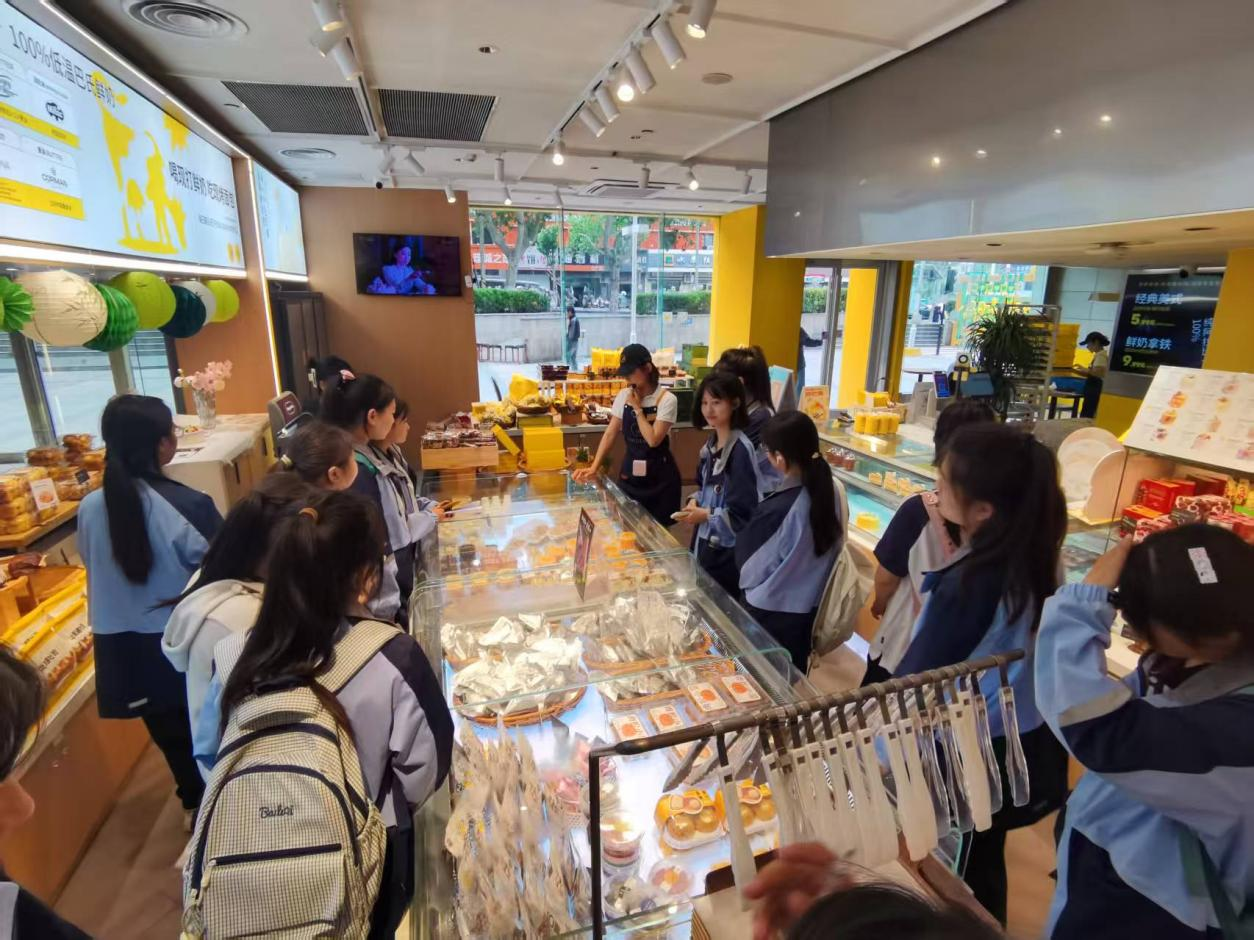 日出水了啊快点使劲动态图