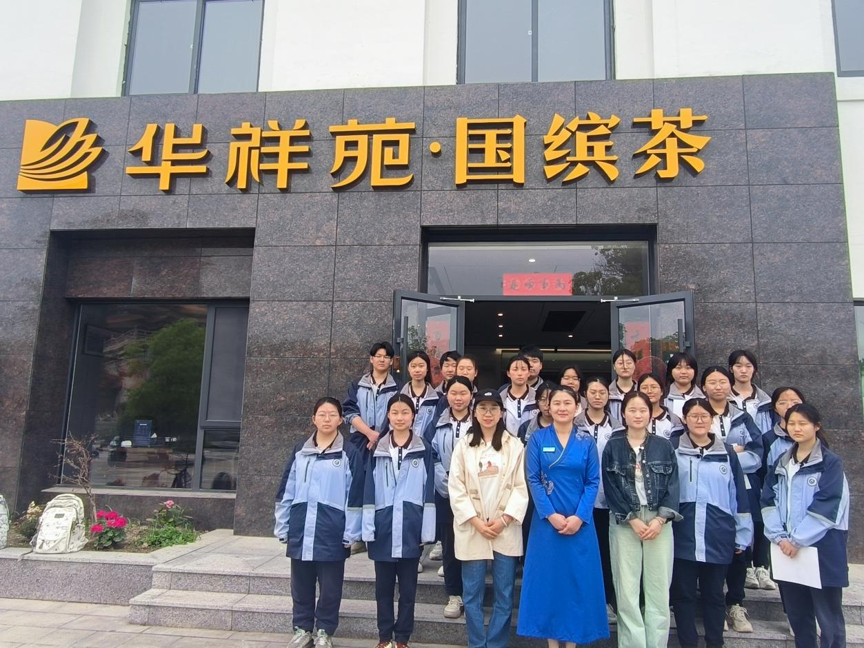 日出水了啊快点使劲动态图