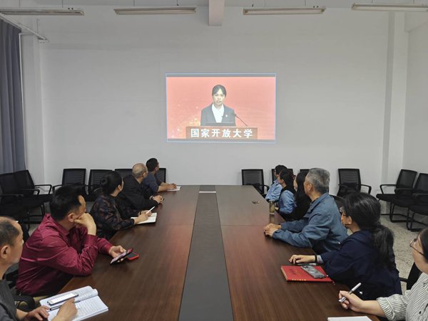 日出水了啊快点使劲动态图