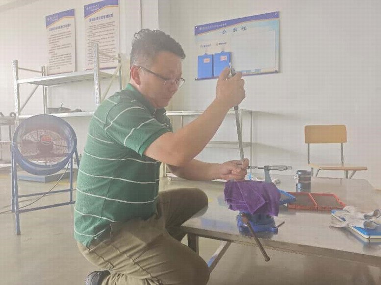 汽车工程学院技能大赛教师组比赛现场