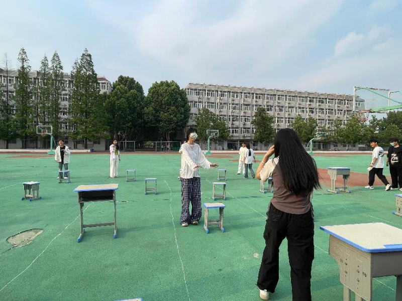 日出水了啊快点使劲动态图