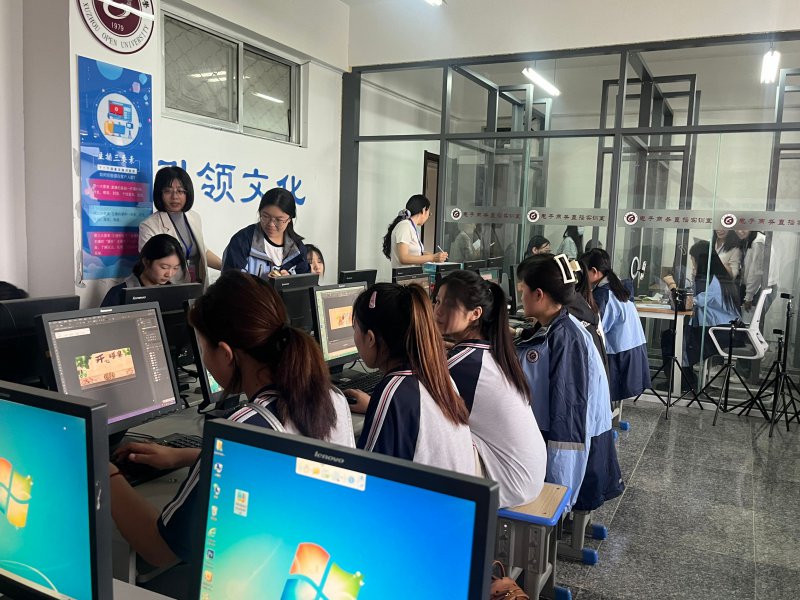 日出水了啊快点使劲动态图