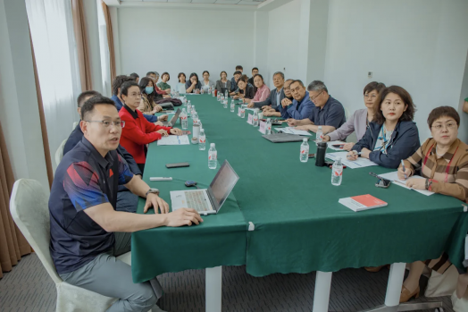 日出水了啊快点使劲动态图