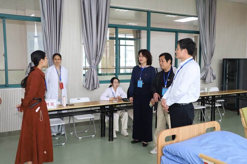 日出水了啊快点使劲动态图