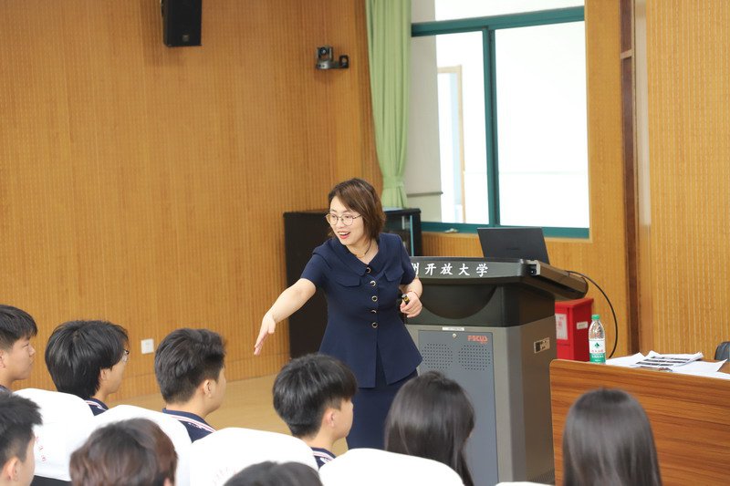 日出水了啊快点使劲动态图