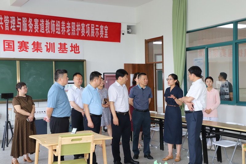 日出水了啊快点使劲动态图