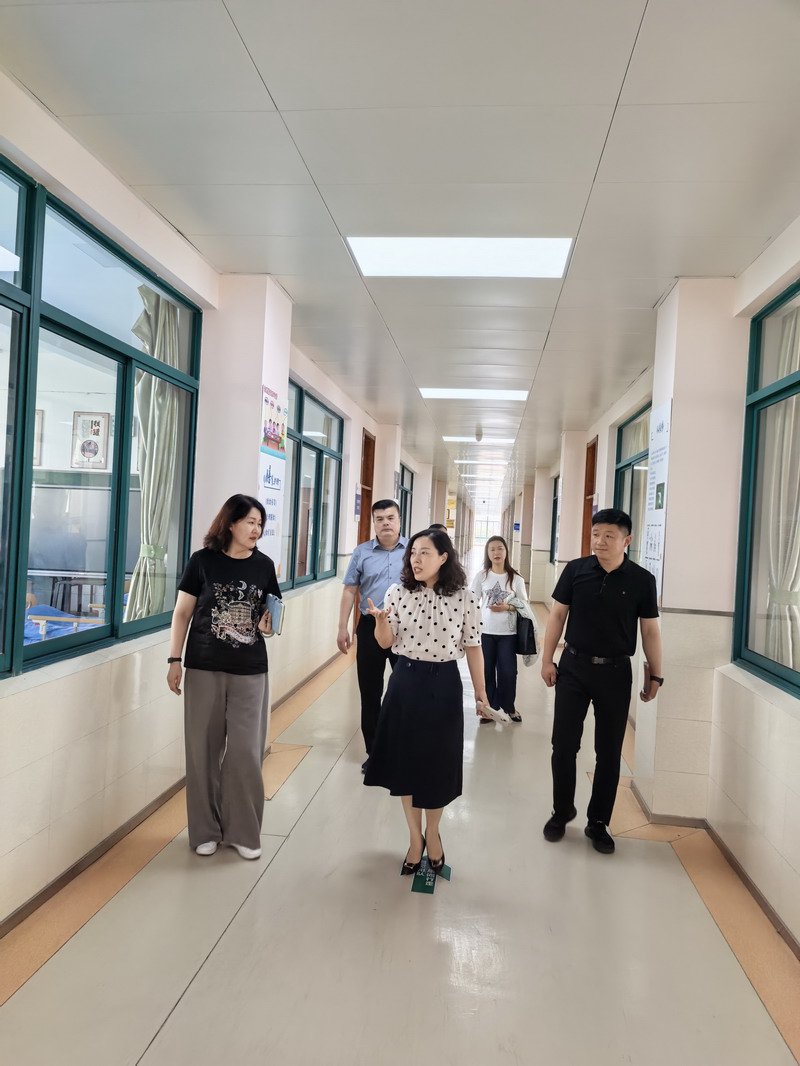 日出水了啊快点使劲动态图