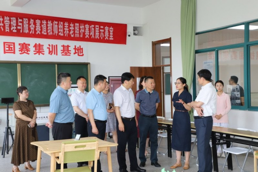 日出水了啊快点使劲动态图