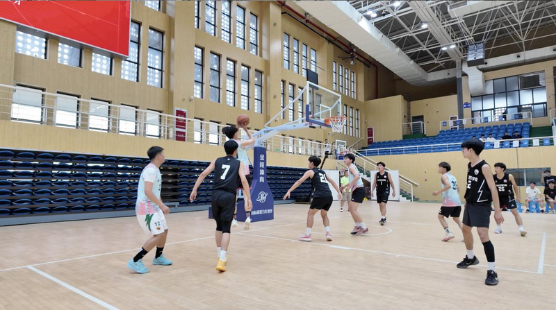 日出水了啊快点使劲动态图