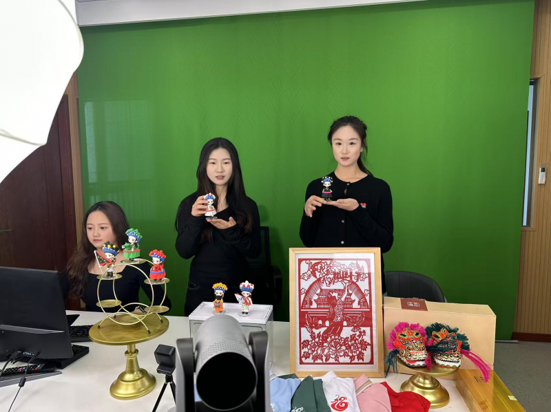 日出水了啊快点使劲动态图