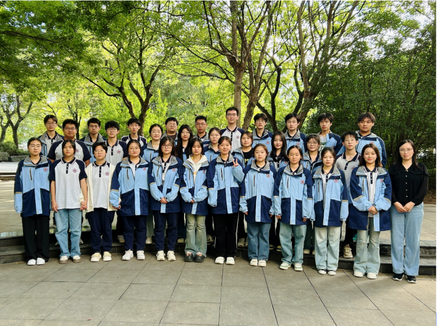 日出水了啊快点使劲动态图