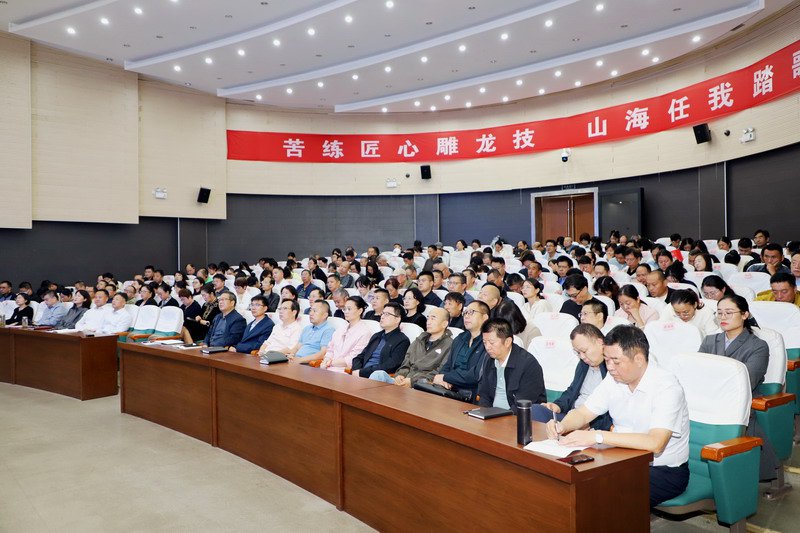 日出水了啊快点使劲动态图