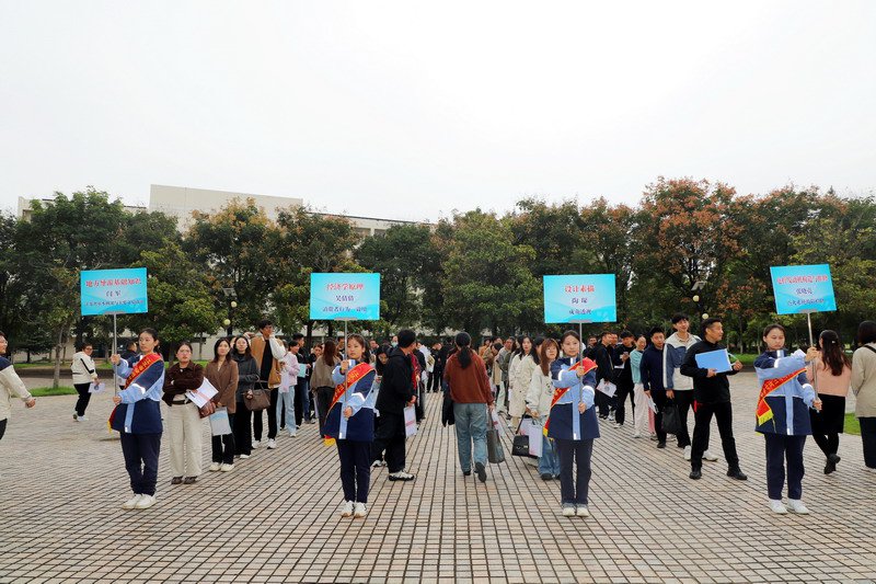 日出水了啊快点使劲动态图