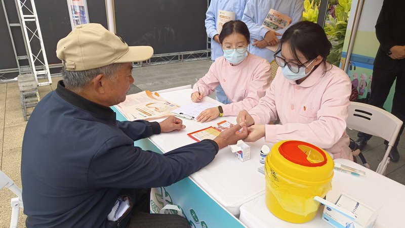 日出水了啊快点使劲动态图