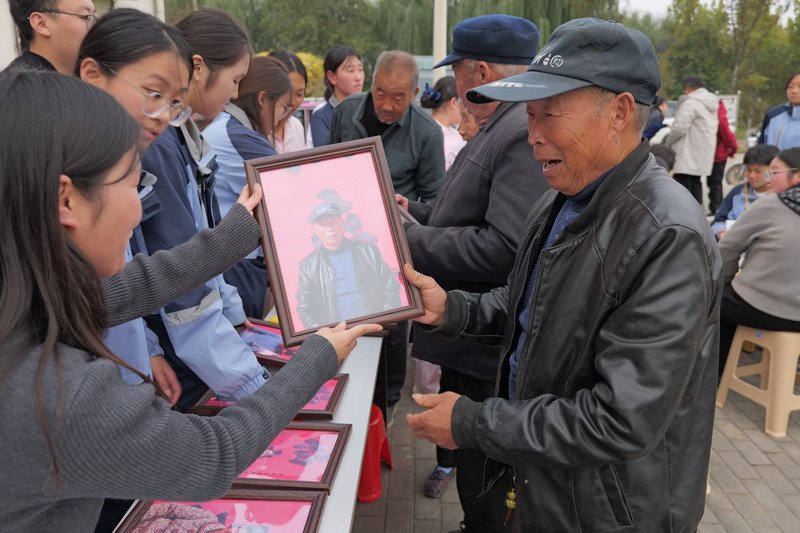 日出水了啊快点使劲动态图