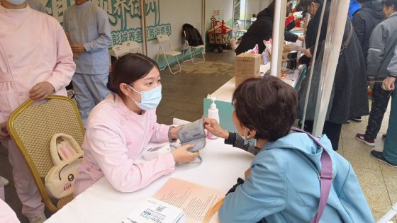 日出水了啊快点使劲动态图