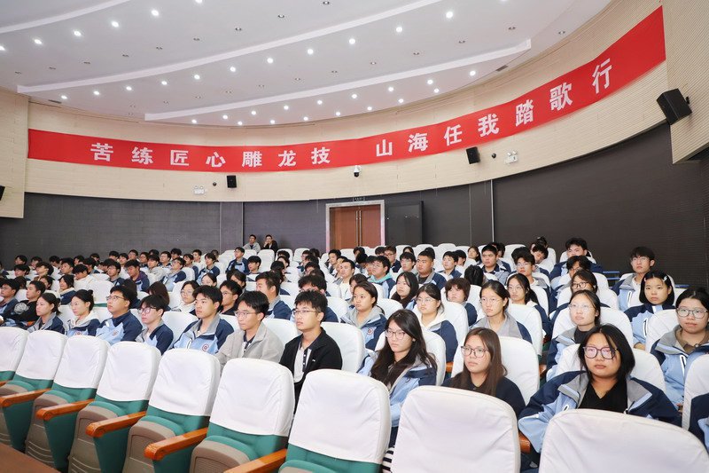 日出水了啊快点使劲动态图