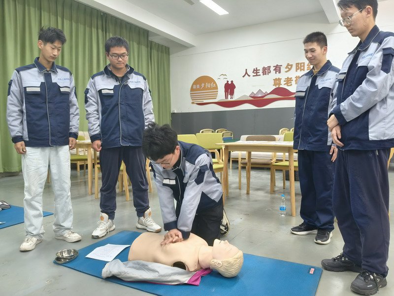 日出水了啊快点使劲动态图