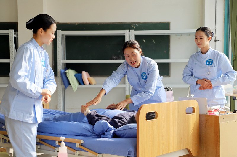 日出水了啊快点使劲动态图