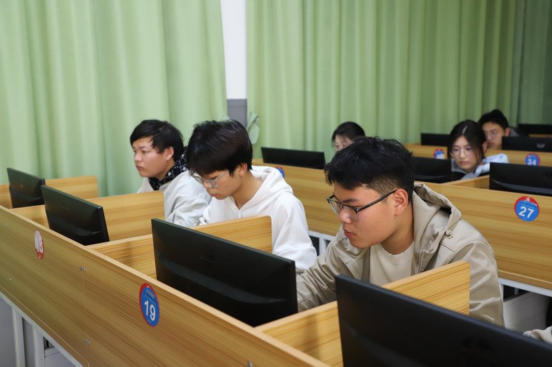 日出水了啊快点使劲动态图