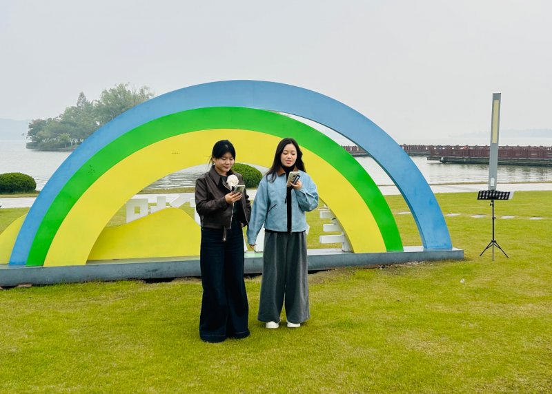 日出水了啊快点使劲动态图