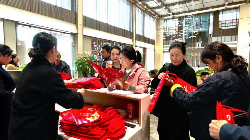 日出水了啊快点使劲动态图