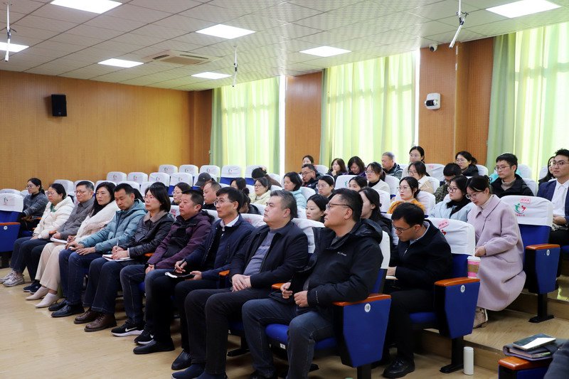 日出水了啊快点使劲动态图