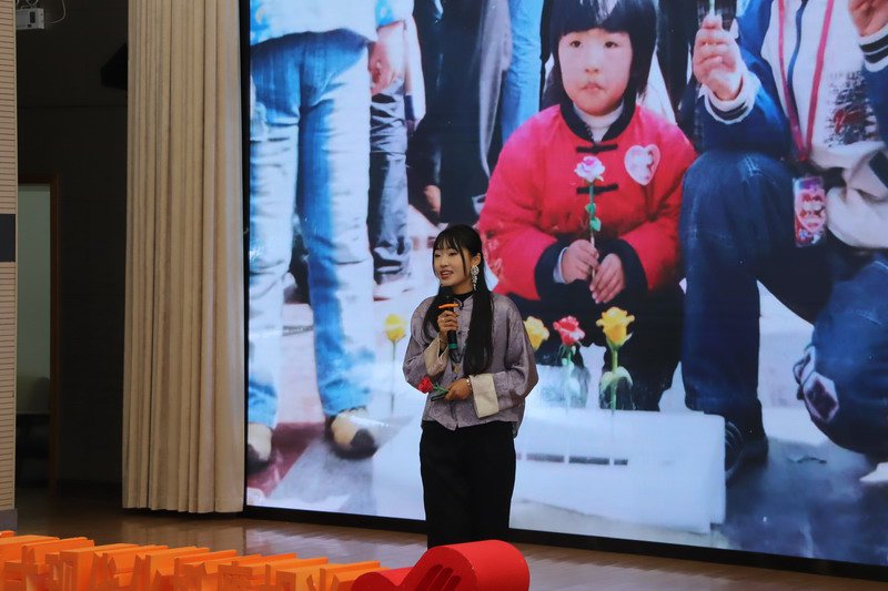 日出水了啊快点使劲动态图