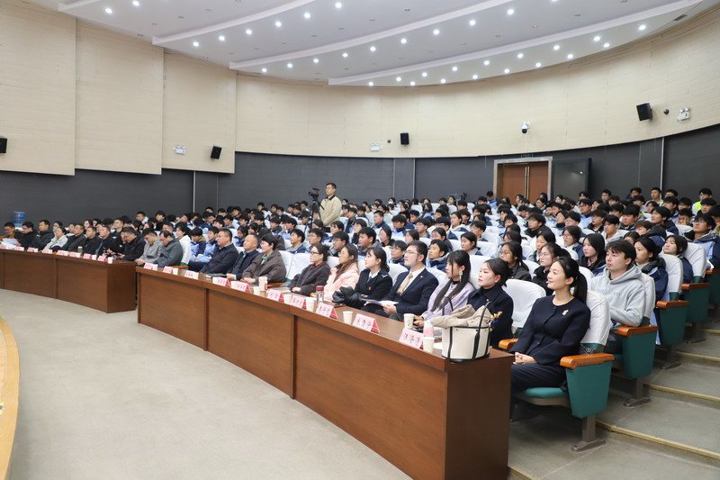 日出水了啊快点使劲动态图